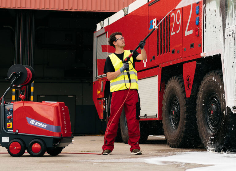 Myjki wysokociśnieniowe dla budownictwa i służb publicznych
